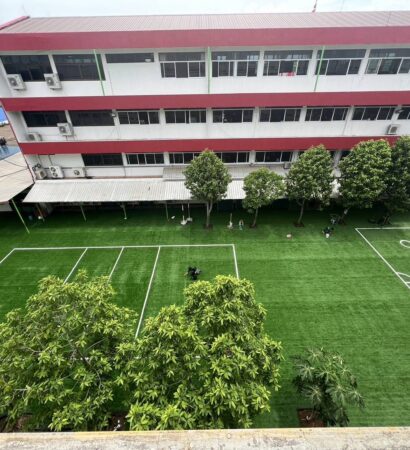 ปูหญ้าเทียม โรงเรียนเซนต์ยอแซฟนาแก